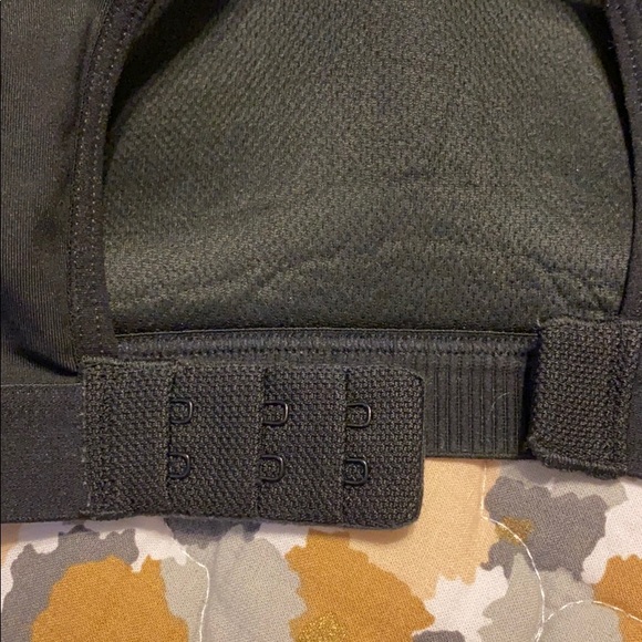 Victoria’s Secret | Sports Bra - Picture 4 of 4